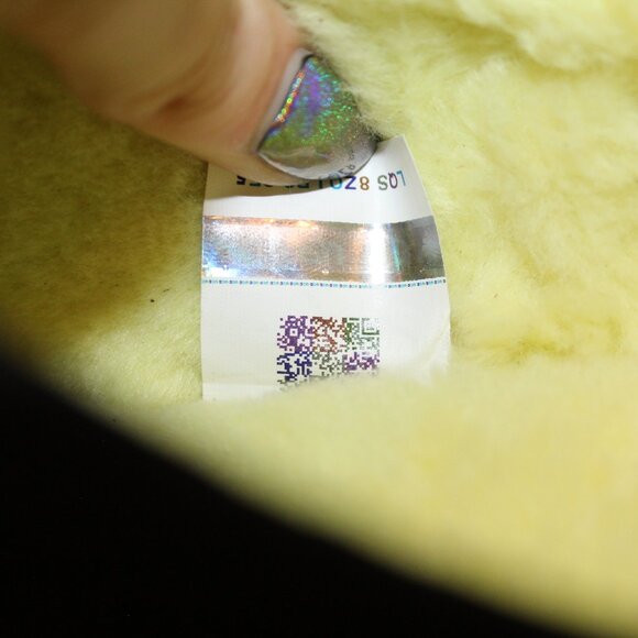 NIB MEN'S UGG CALI WAVE SUEDE SHEARLING LINED SLIP ON SLIPPERS BLACK YELLOW - Picture 5 of 6